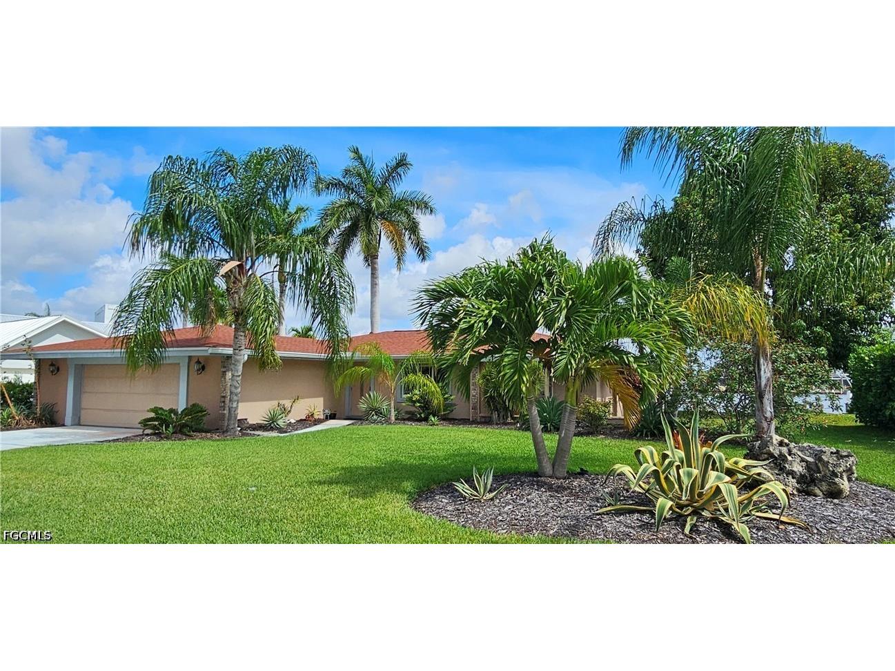 1802 Lakeview Boulevard North Fort Myers FL 33903 2026020259 image3