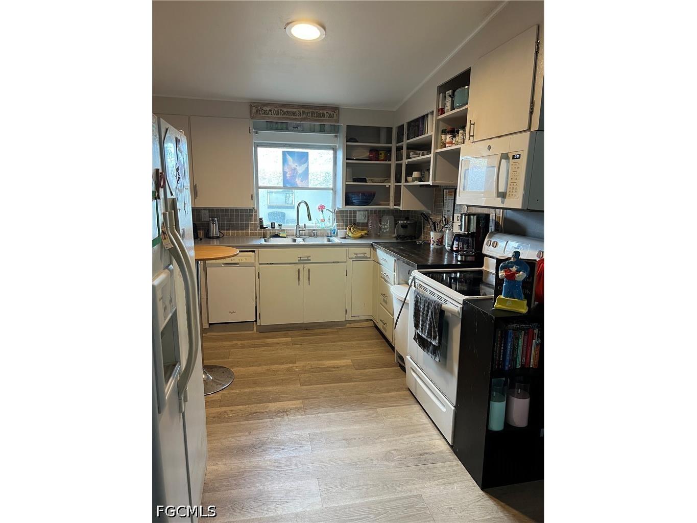 1802 Marilyn Drive North Fort Myers FL 33917 2026023619 image3