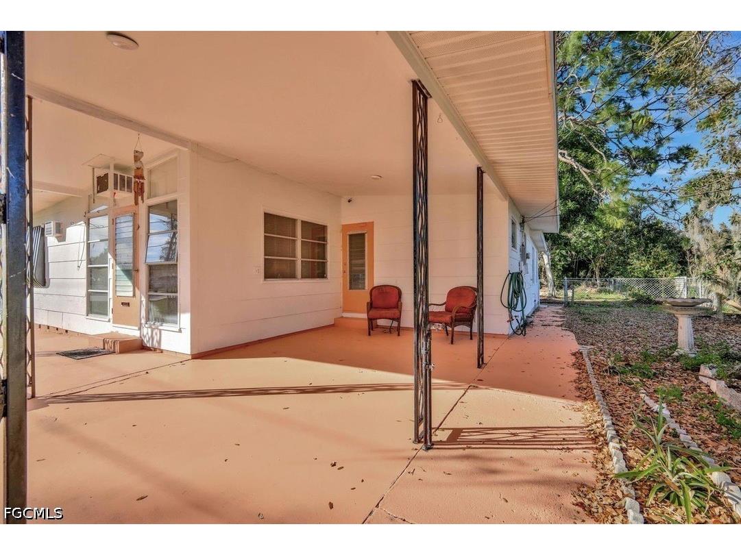 1802 Marilyn Drive North Fort Myers FL 33917 2026029023 image2