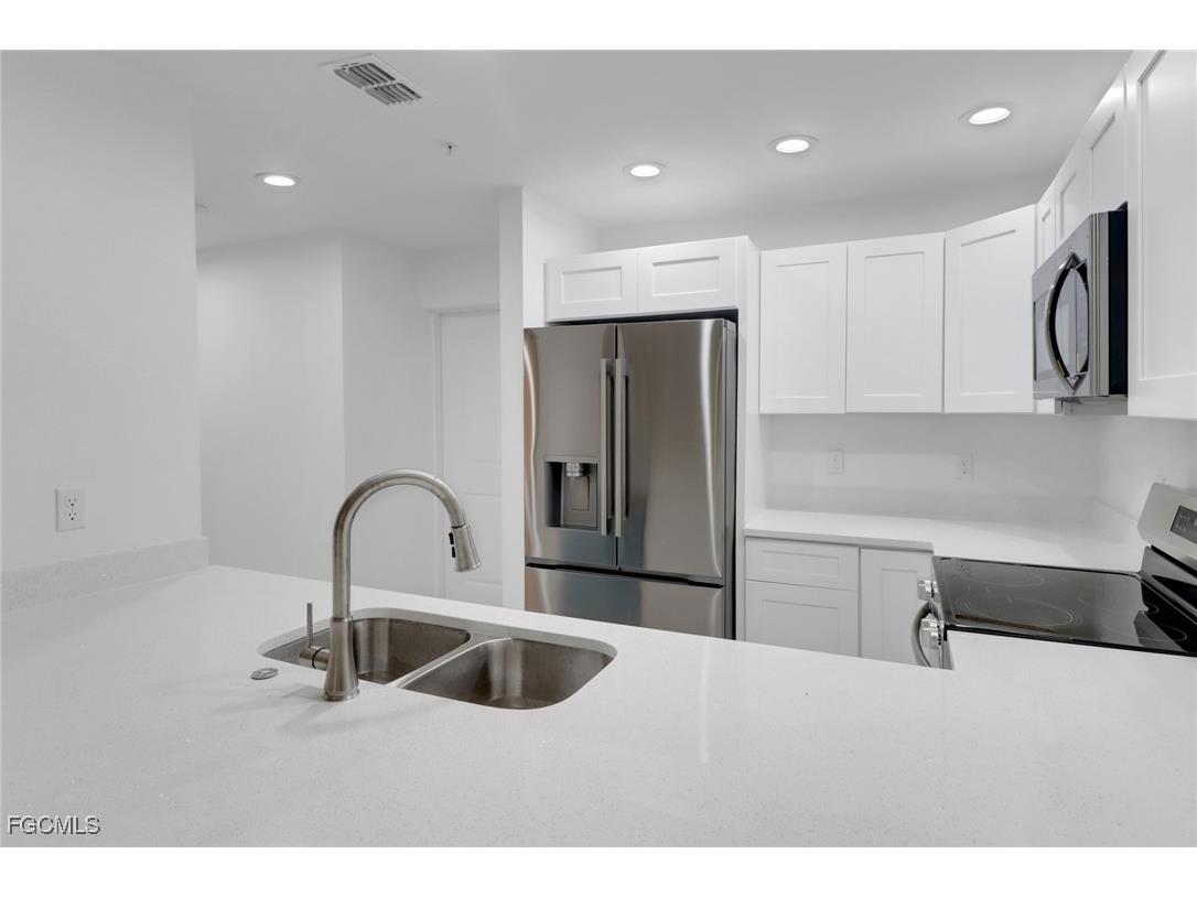 1802 Samantha Gayle Way #105 Cape Coral FL 33914 2025008637 image8