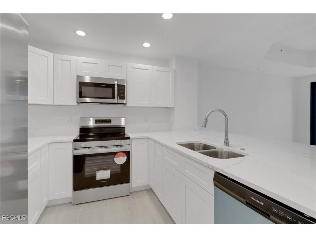 1802 Samantha Gayle Way #106 Cape Coral FL 33914 2025008635 image5