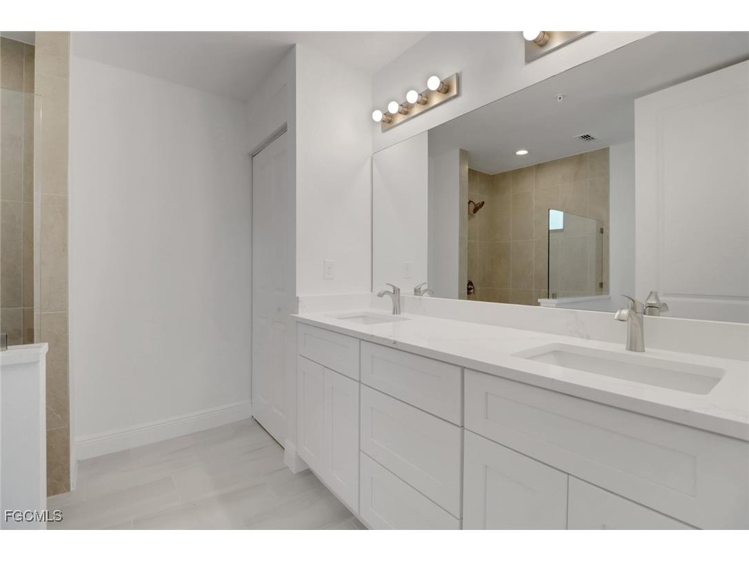 1802 Samantha Gayle Way #106 Cape Coral FL 33914 2025008635 image8