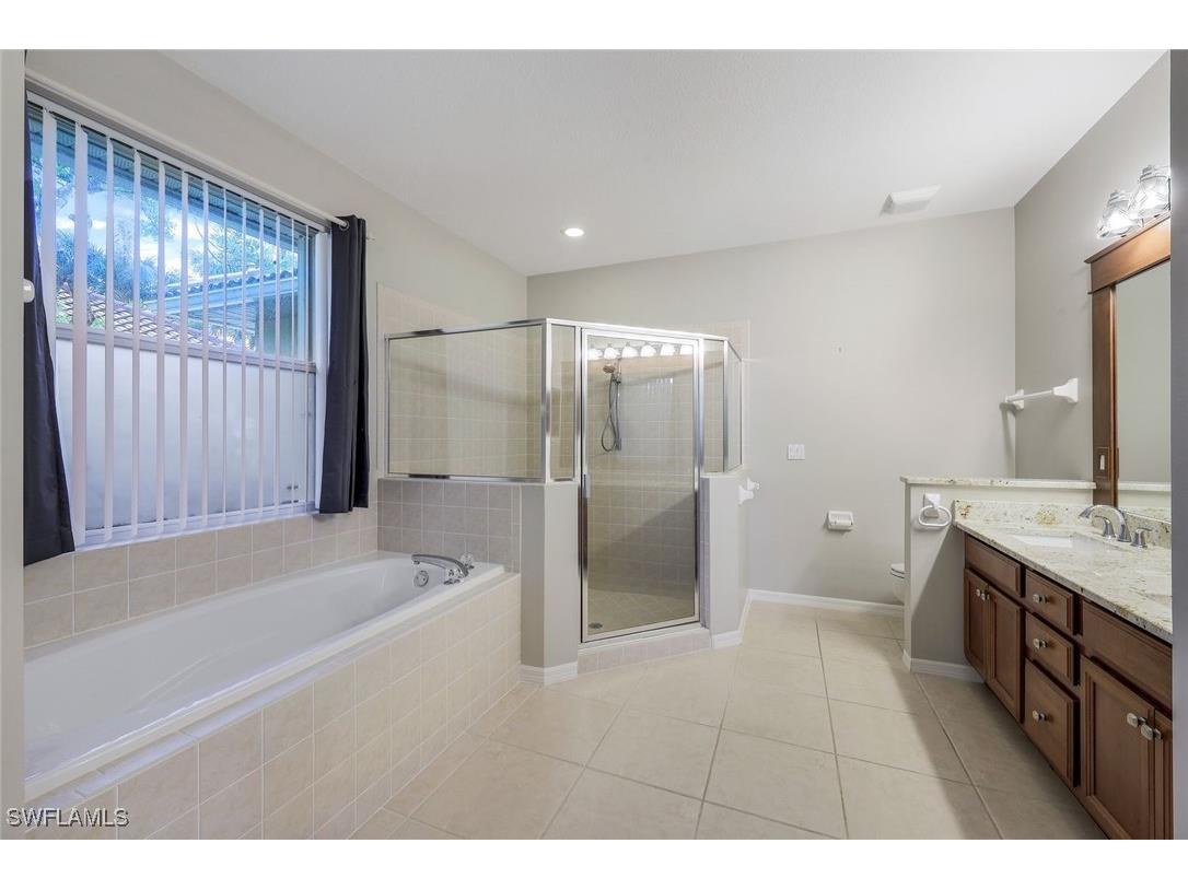 18025 Greenwood Drive Naples FL 34114 226002137 image16