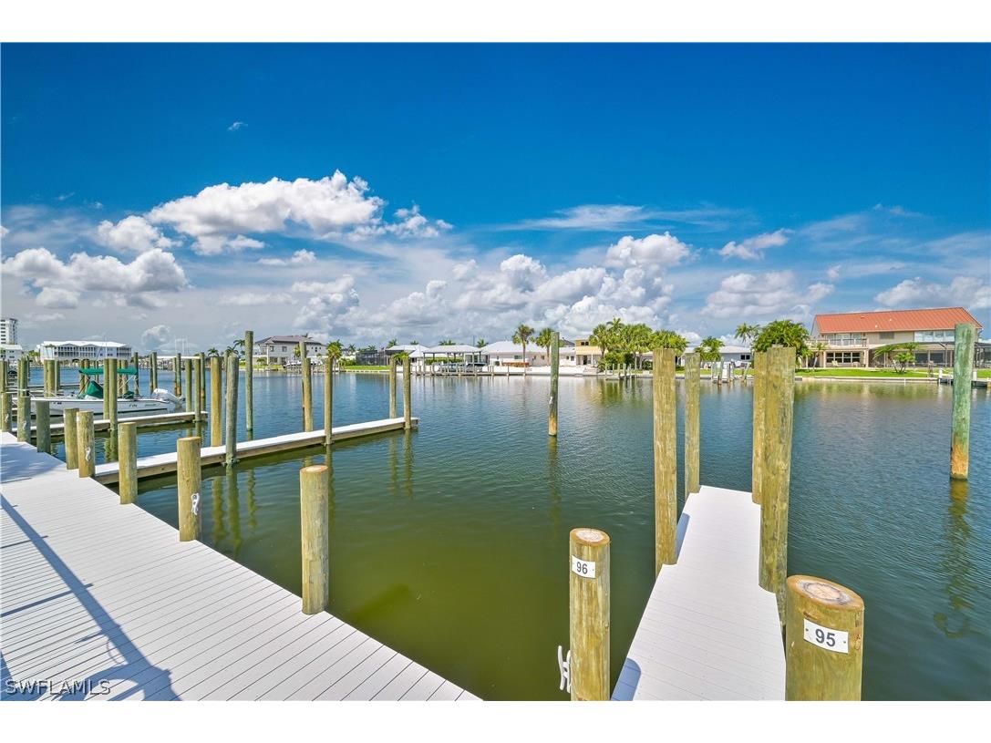 18032 San Carlos Boulevard #100 Fort Myers Beach FL 33931 224050293 image1