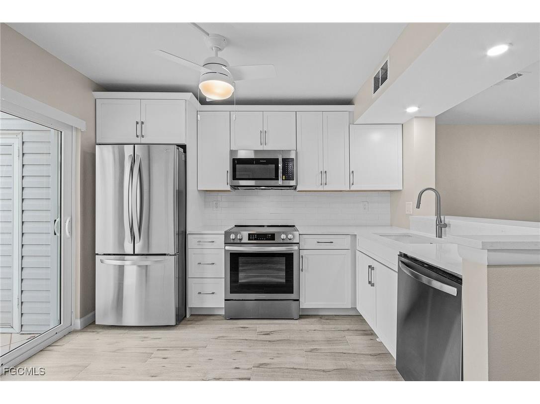 18034 San Carlos Boulevard #101 Fort Myers Beach FL 33931 2025010973 image4