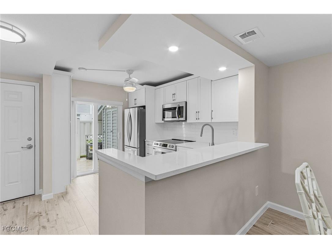 18034 San Carlos Boulevard #101 Fort Myers Beach FL 33931 2025010973 image7