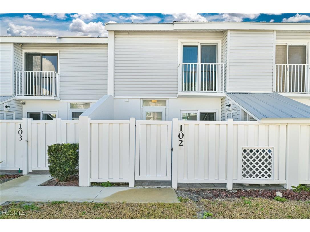 18034 San Carlos Boulevard #102 Fort Myers Beach FL 33931 2026003832 image1
