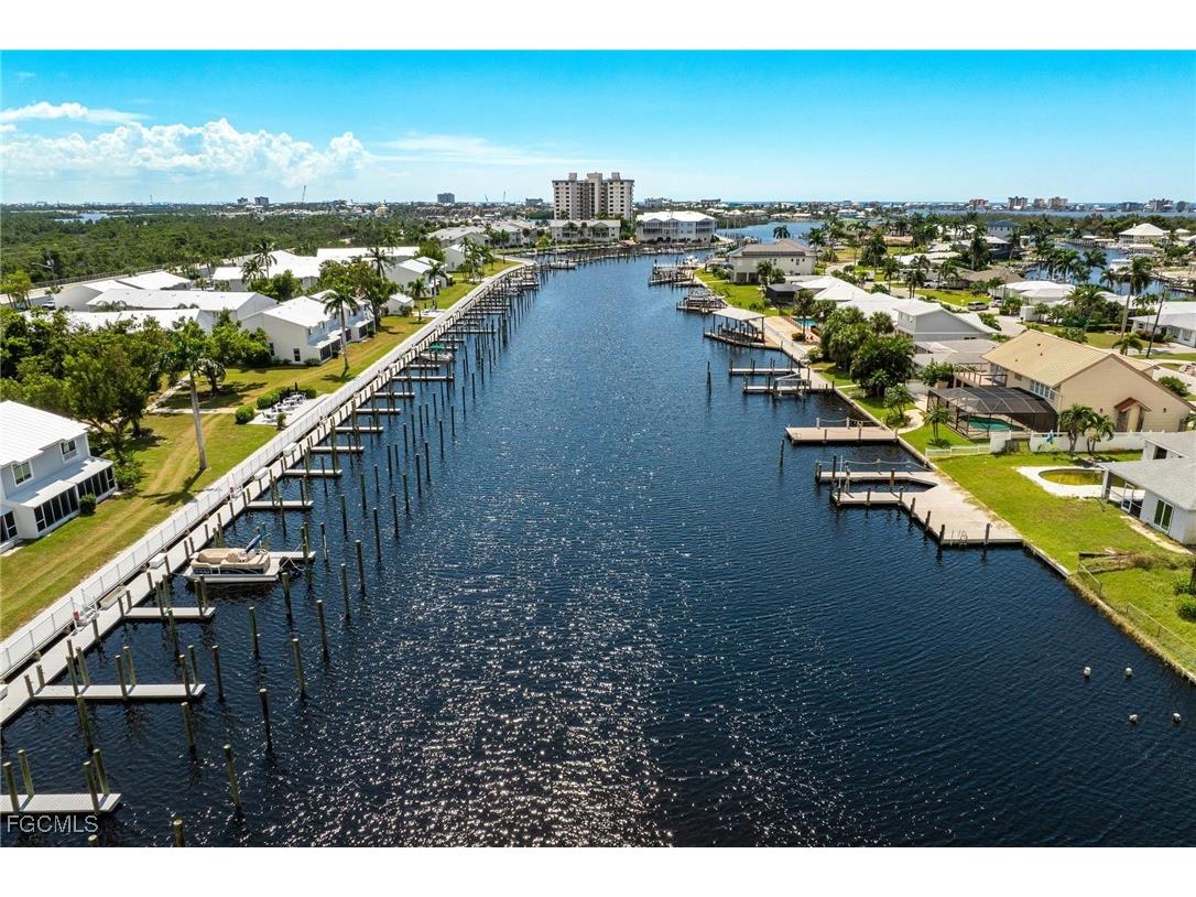 18038 San Carlos Boulevard #113 Fort Myers Beach FL 33931 2025019124 image3