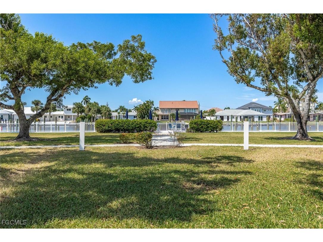 18038 San Carlos Boulevard #113 Fort Myers Beach FL 33931 2025019124 image33