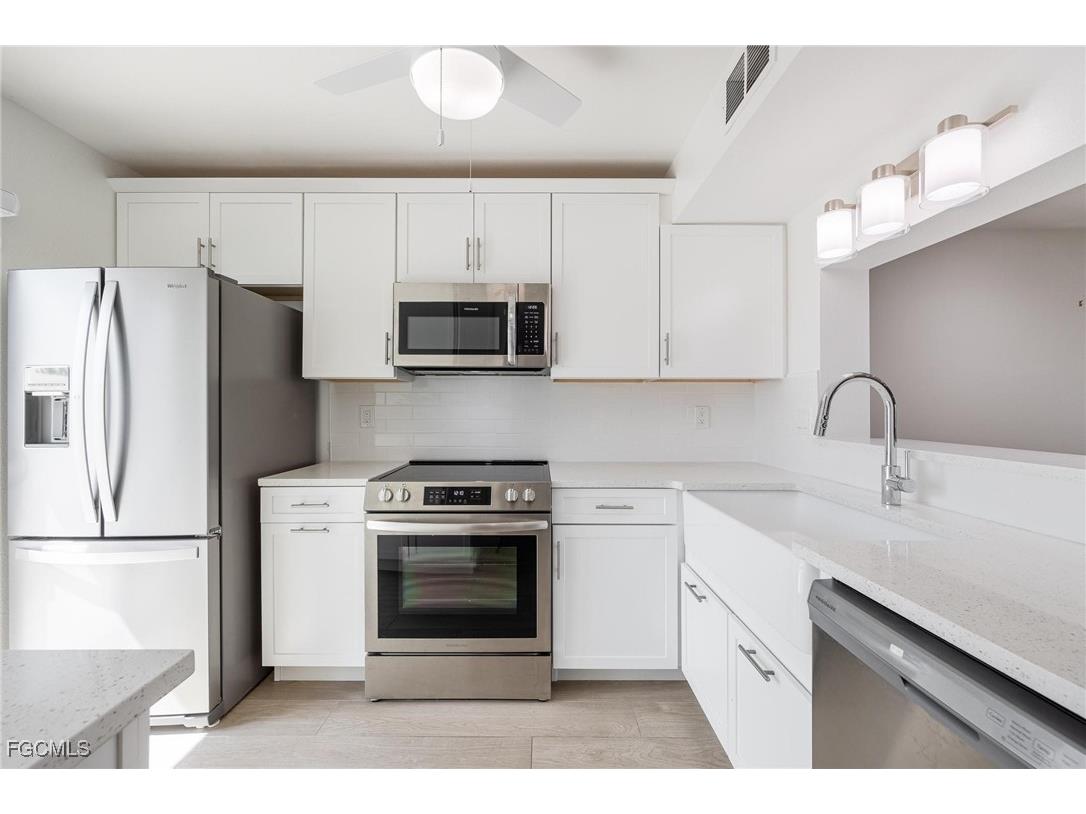 18038 San Carlos Boulevard #113 Fort Myers Beach FL 33931 2025019124 image8