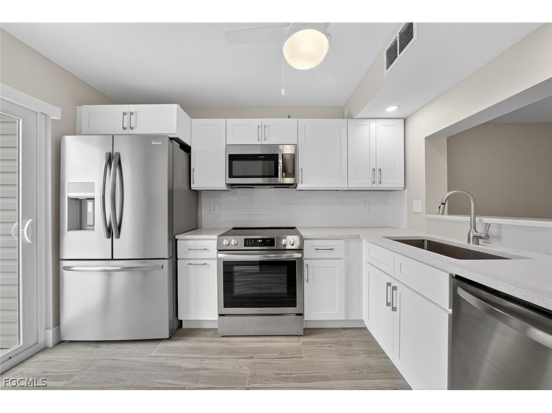 18038 San Carlos Boulevard #115 Fort Myers Beach FL 33931 2026005799 image9