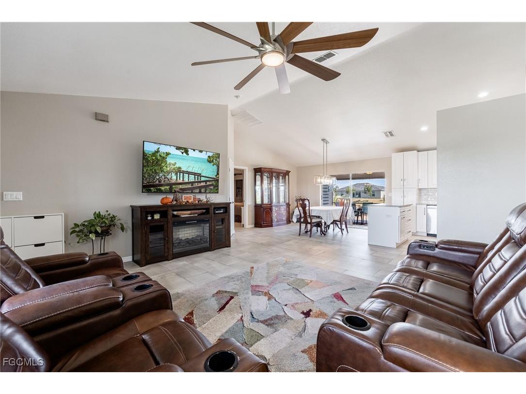 1805 NW 7th Avenue Cape Coral FL 33993 2025019541 image8