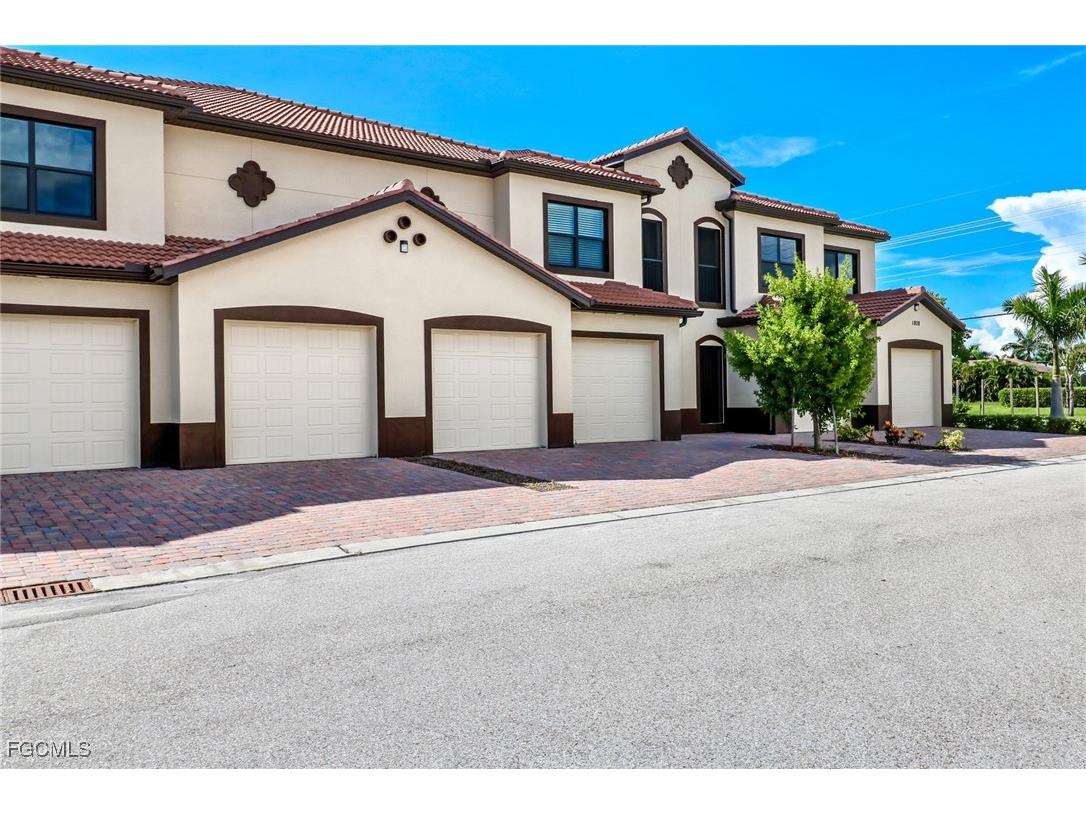 1805 Samantha Gayle Way #211 Cape Coral FL 33914 2025006367 image1