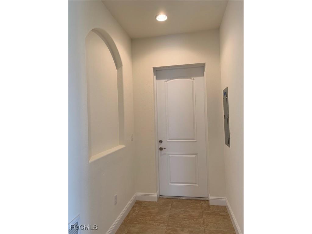 1805 Samantha Gayle Way #211 Cape Coral FL 33914 2025006367 image11
