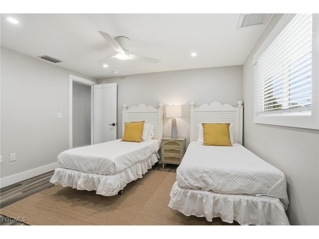 1806 Ibis Lane E Sanibel FL 33957 2026005194 image23