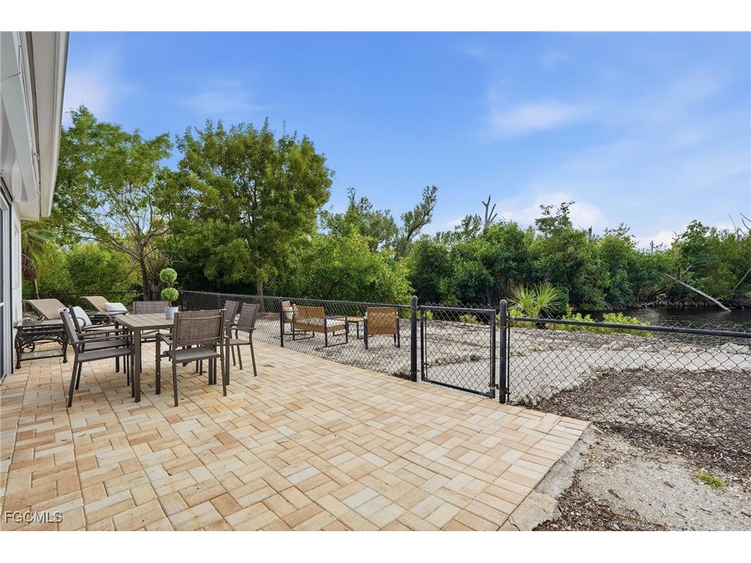 1806 Ibis Lane E Sanibel FL 33957 2026005194 image32