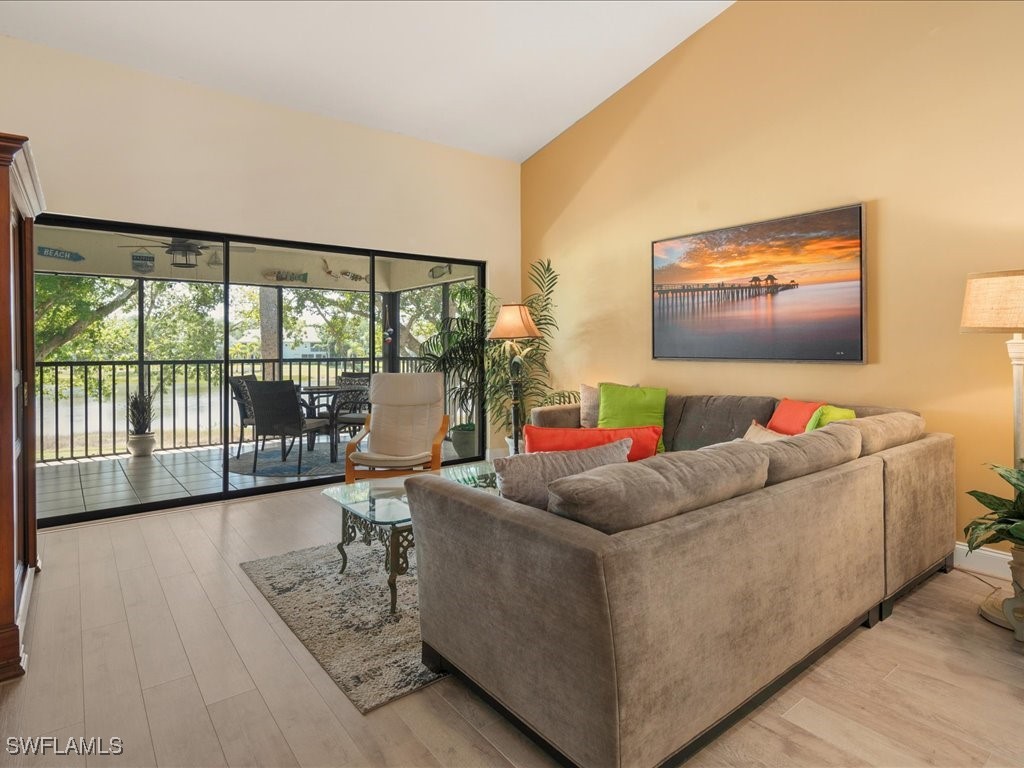 1806 Kings Lake Boulevard #4 Naples FL 34112 225037648 image1
