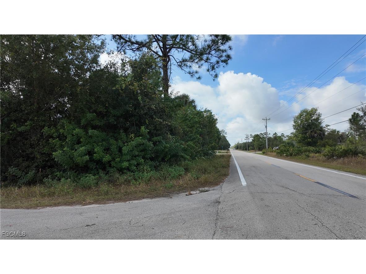 1806 E 10TH ST Lehigh Acres FL 33972 2025022937 image2