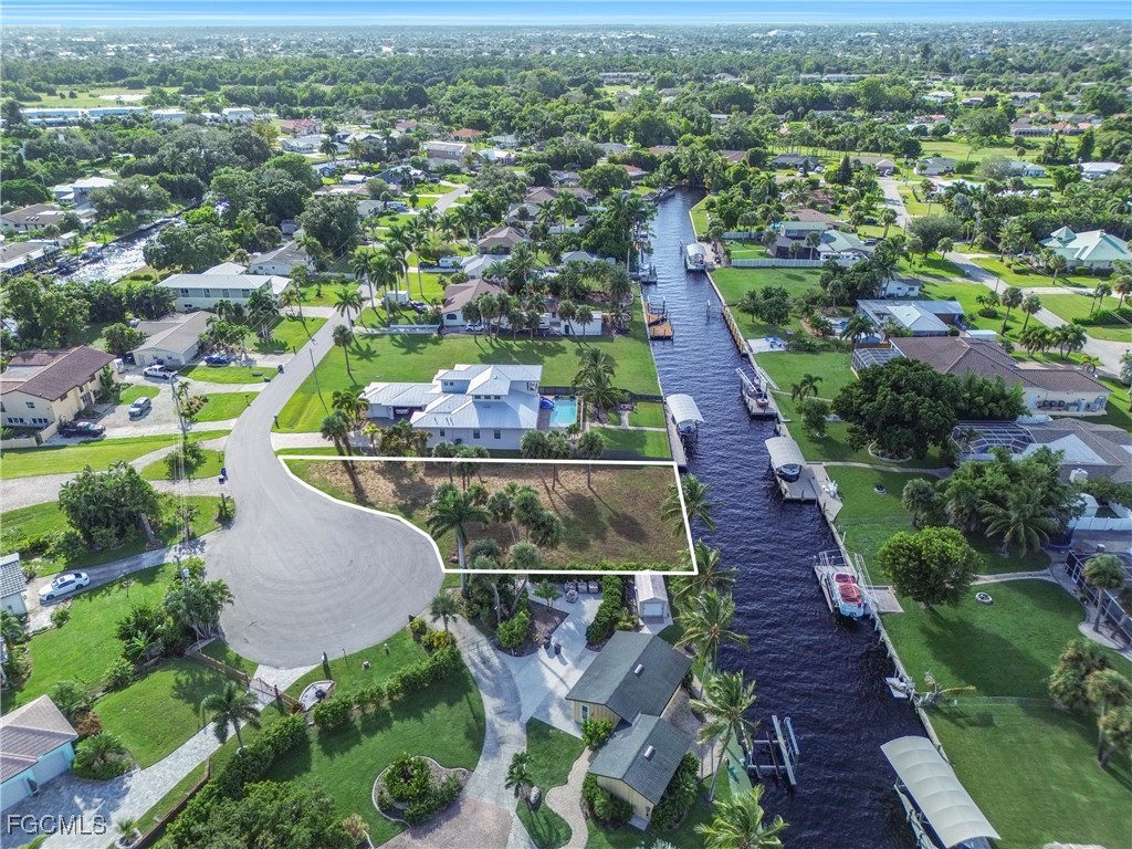 1806 Marina Cir North Fort Myers FL 33913 2025010627 image8