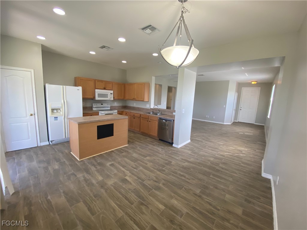 1806 NW 21st Place Cape Coral FL 33993 2025017210 image7