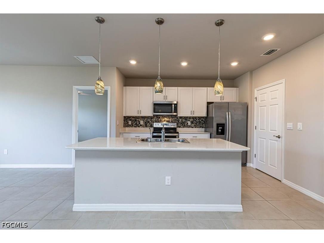 1806 NW 21st Terrace Cape Coral FL 33993 2026024839 image7