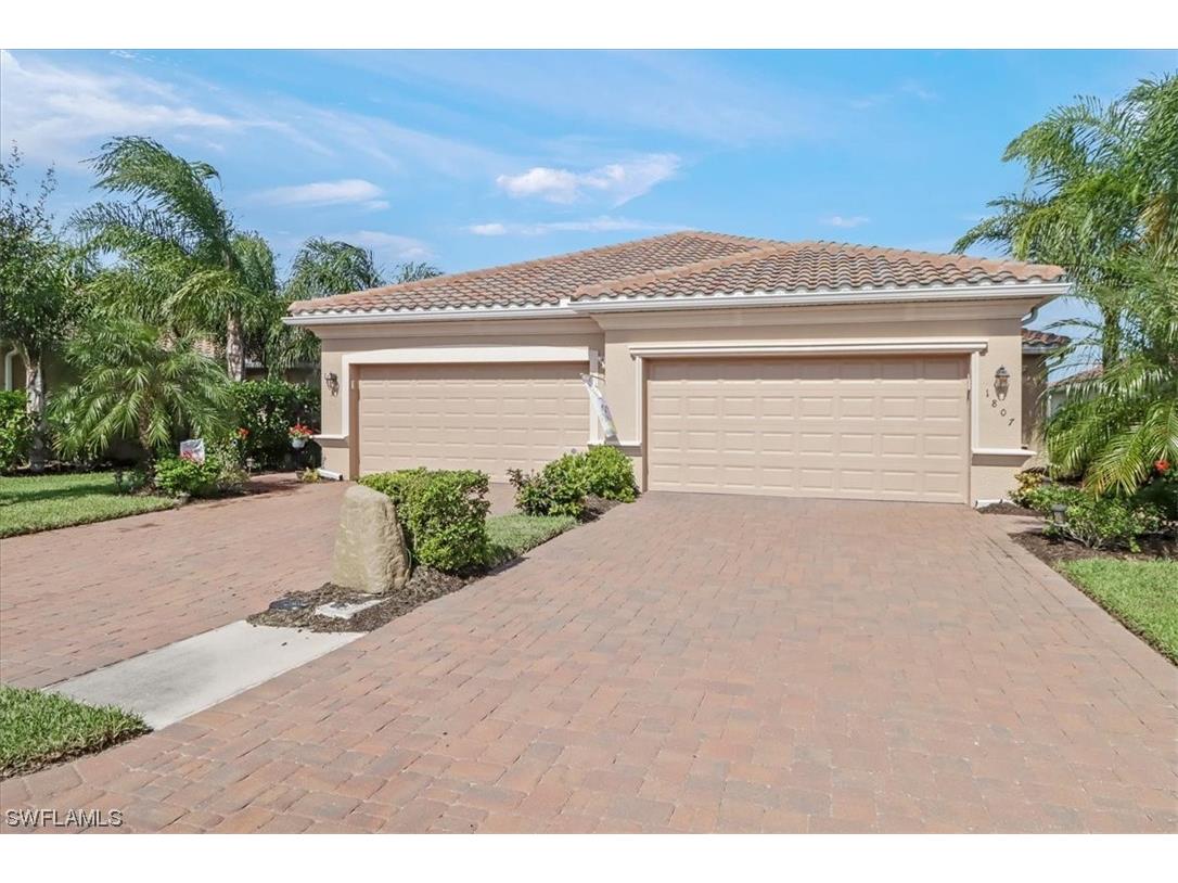 1807 Alameda Drive Naples FL 34120 223082417 image1