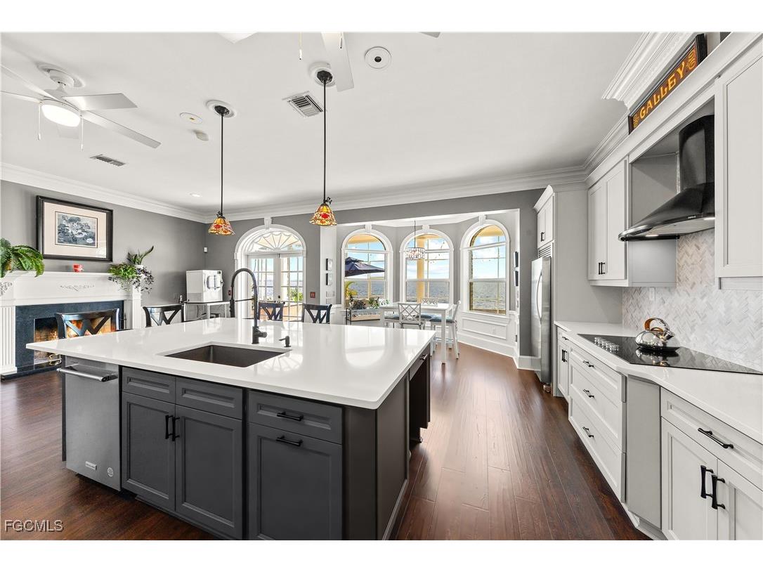 1807 Coral Circle North Fort Myers FL 33903 2025022665 image12