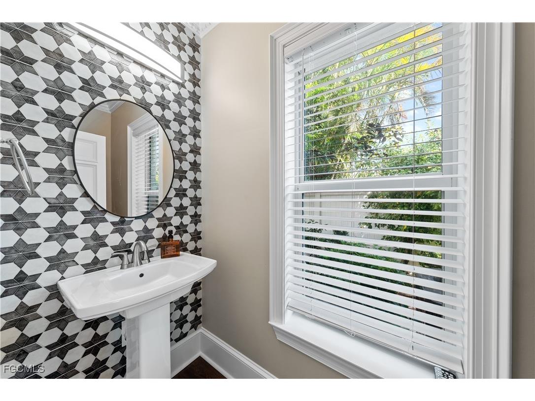 1807 Coral Circle North Fort Myers FL 33903 2025022665 image14