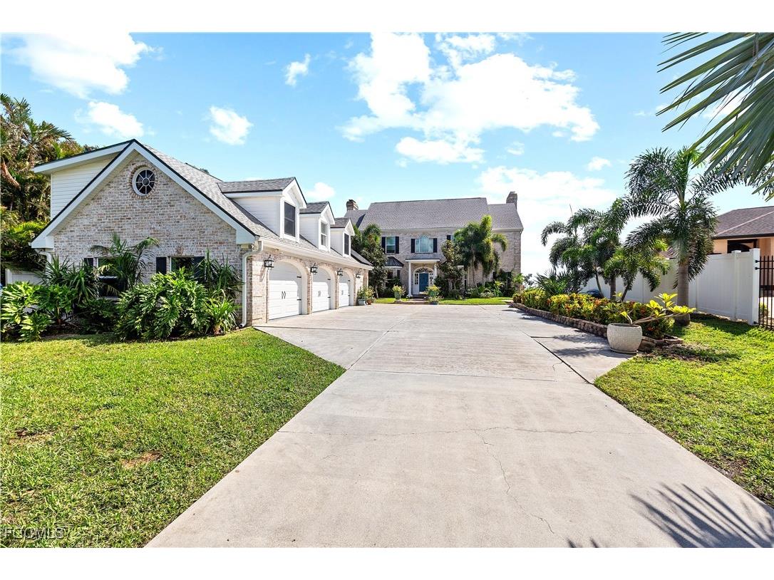 1807 Coral Circle North Fort Myers FL 33903 2025022665 image2