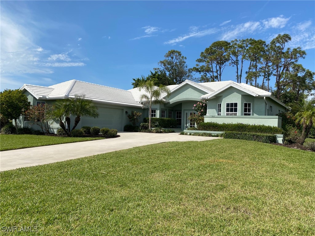 1807 Imperial Golf Co Boulevard Naples FL 34110 225022167 image1