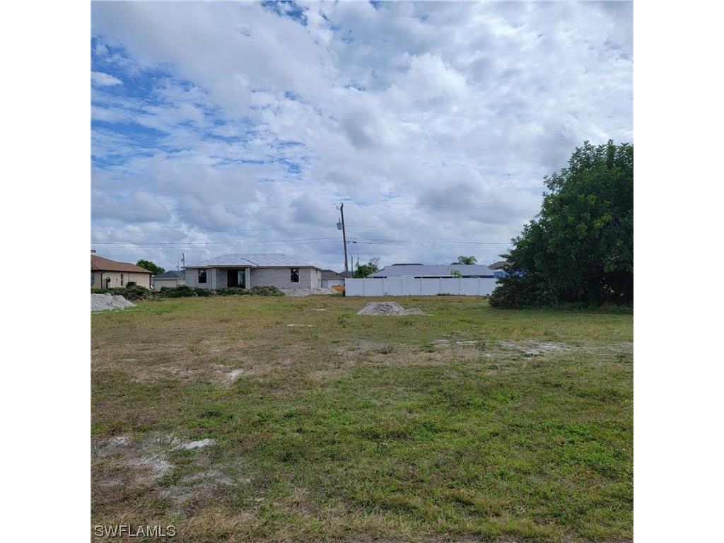 1807 NE 17th Place Cape Coral FL 33909 224021710 image1