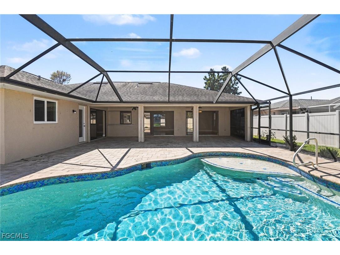 1807 SE 15th Street Cape Coral FL 33990 2026010253 image2