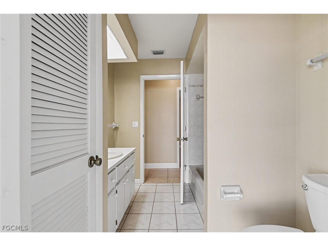 1807 SE 15th Street Cape Coral FL 33990 2026010253 image23
