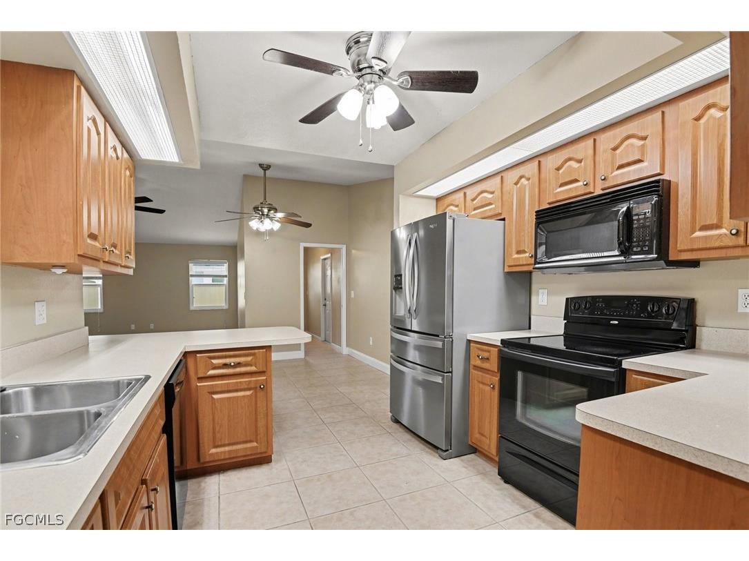 1807 SE 15th Street Cape Coral FL 33990 2026010253 image6