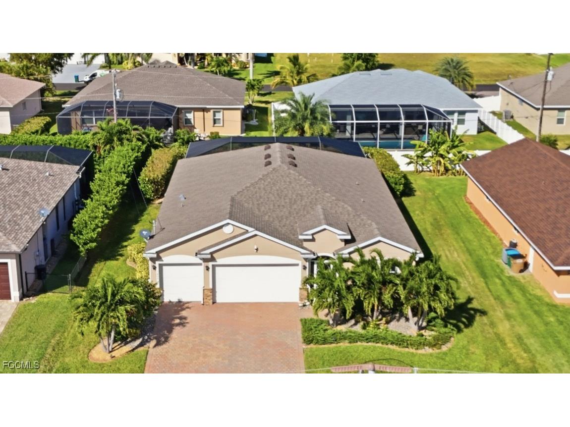 1807 SW 40th Terrace Cape Coral FL 33914 2025018831 image1
