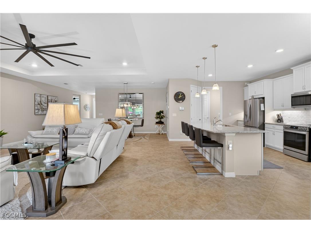 1807 SW 40th Terrace Cape Coral FL 33914 2026007421 image10