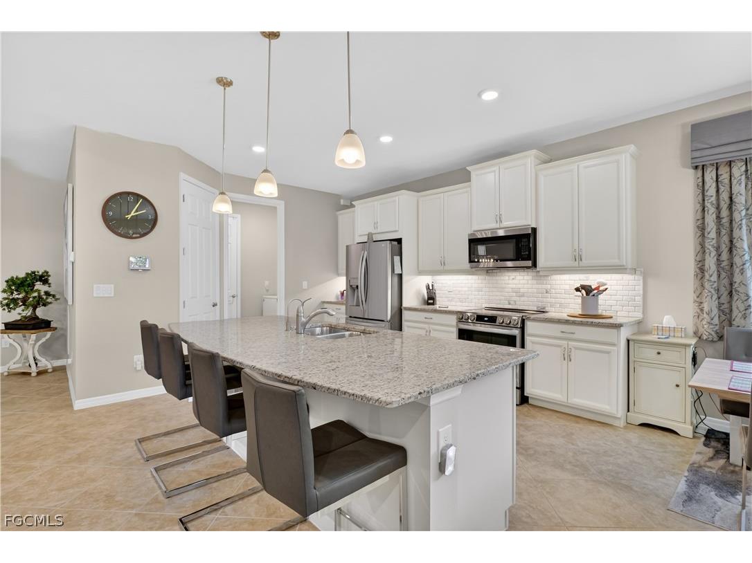 1807 SW 40th Terrace Cape Coral FL 33914 2026007421 image12