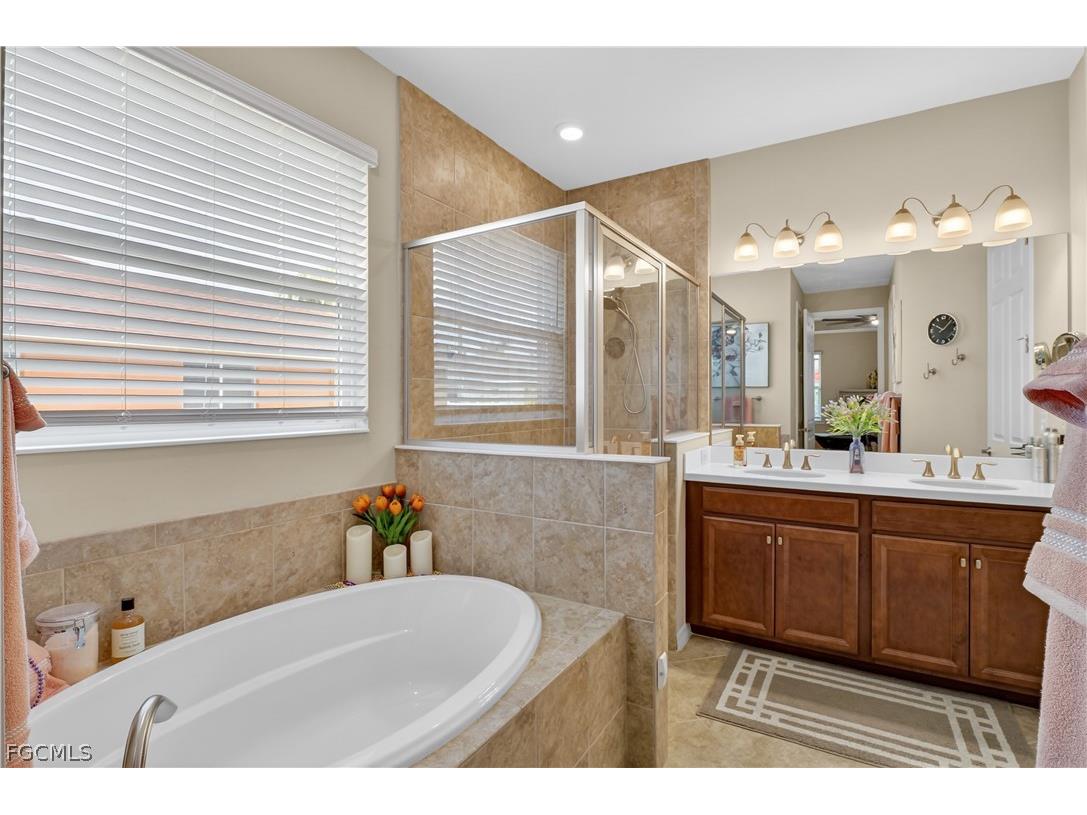 1807 SW 40th Terrace Cape Coral FL 33914 2026007421 image28