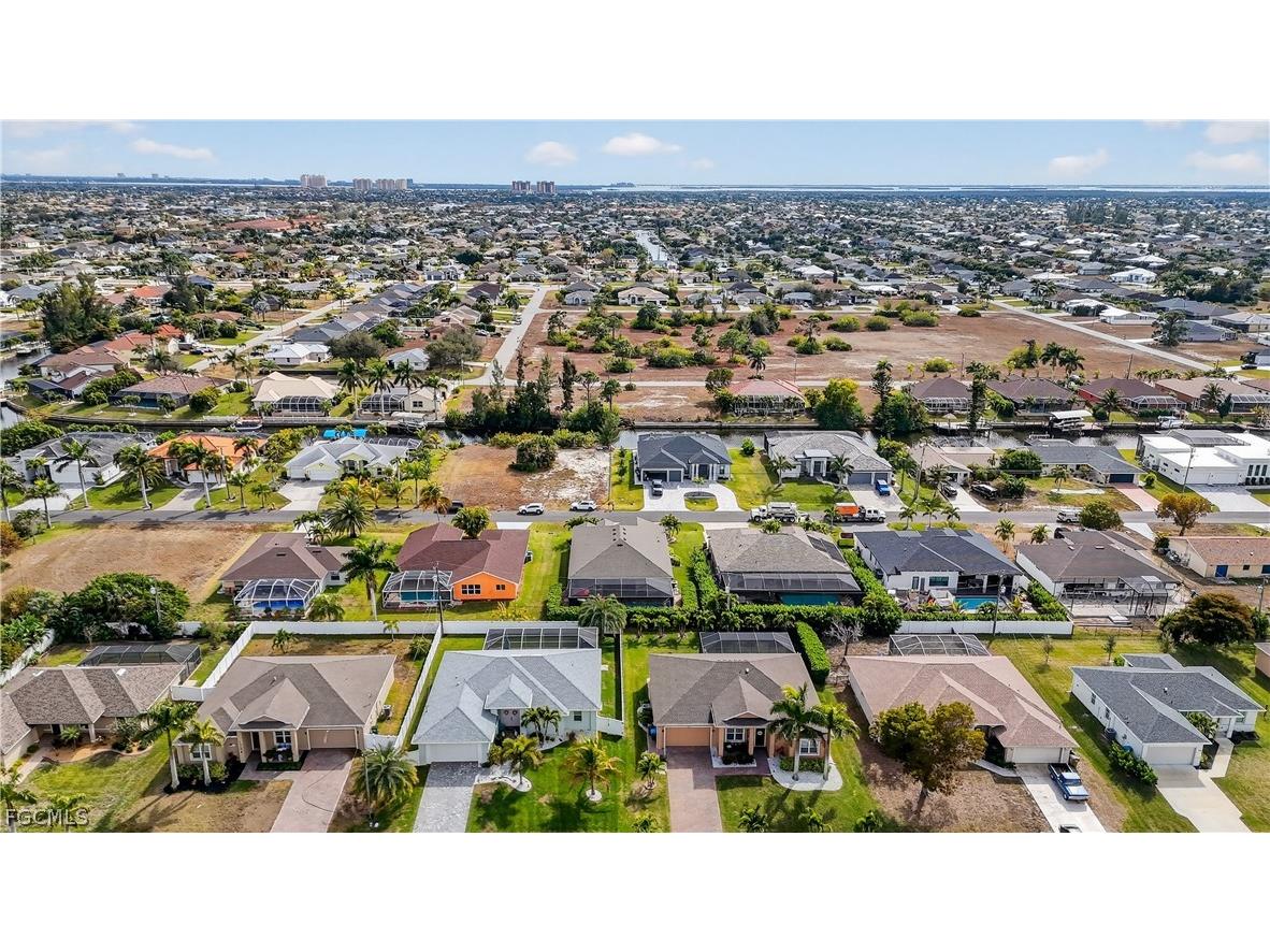 1807 SW 40th Terrace Cape Coral FL 33914 2026007421 image39