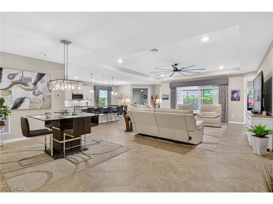 1807 SW 40th Terrace Cape Coral FL 33914 2026007421 image6