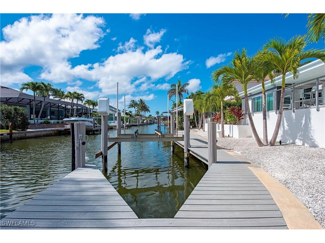 1807 Snook Drive Naples FL 34102 225046969 image11