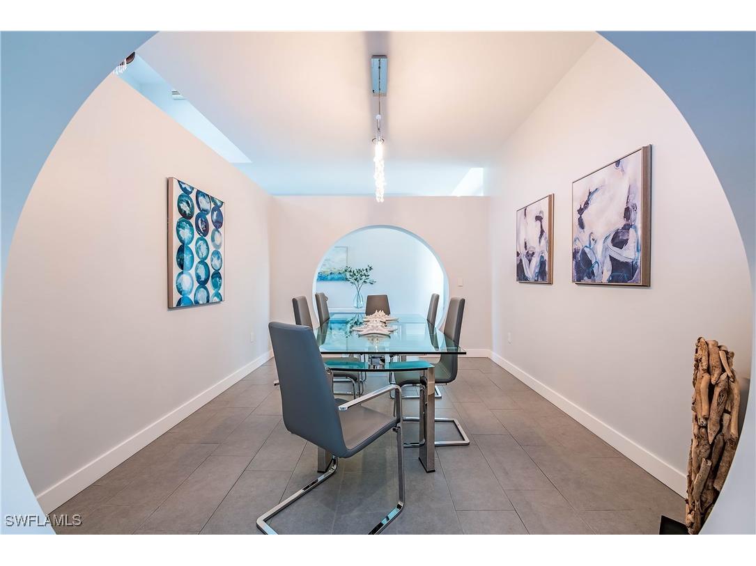 1807 Snook Drive Naples FL 34102 225046969 image2