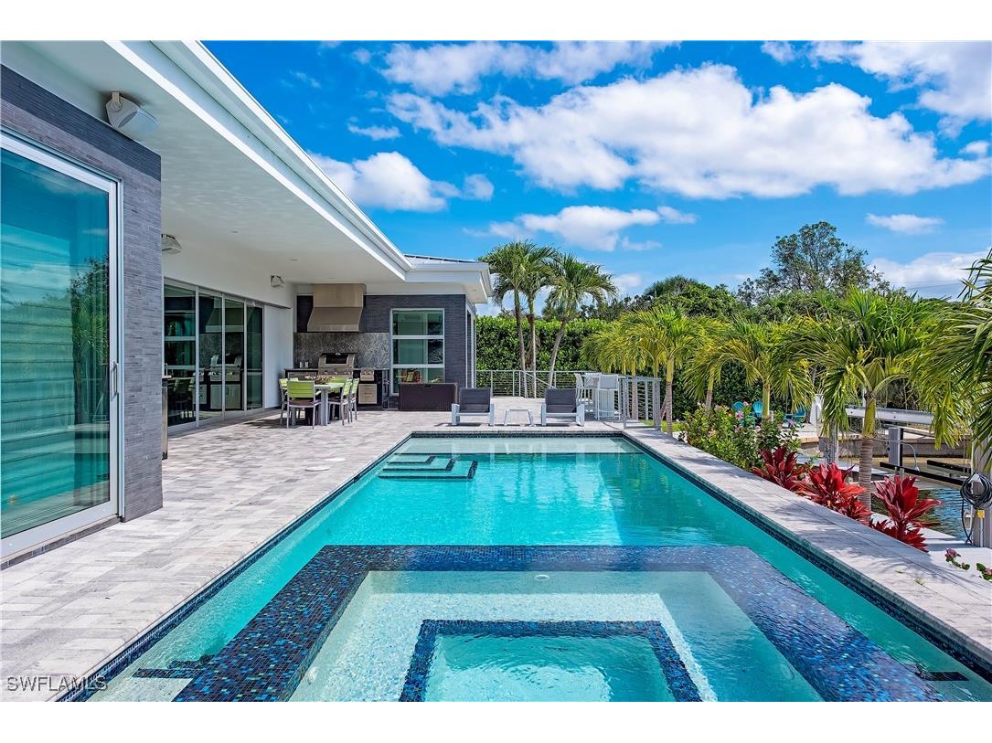 1807 Snook Drive Naples FL 34102 225046969 image8