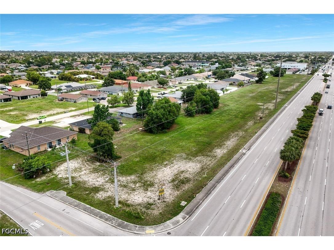 1808 Santa Barbara Boulevard Cape Coral FL 33991 2026015329 image1