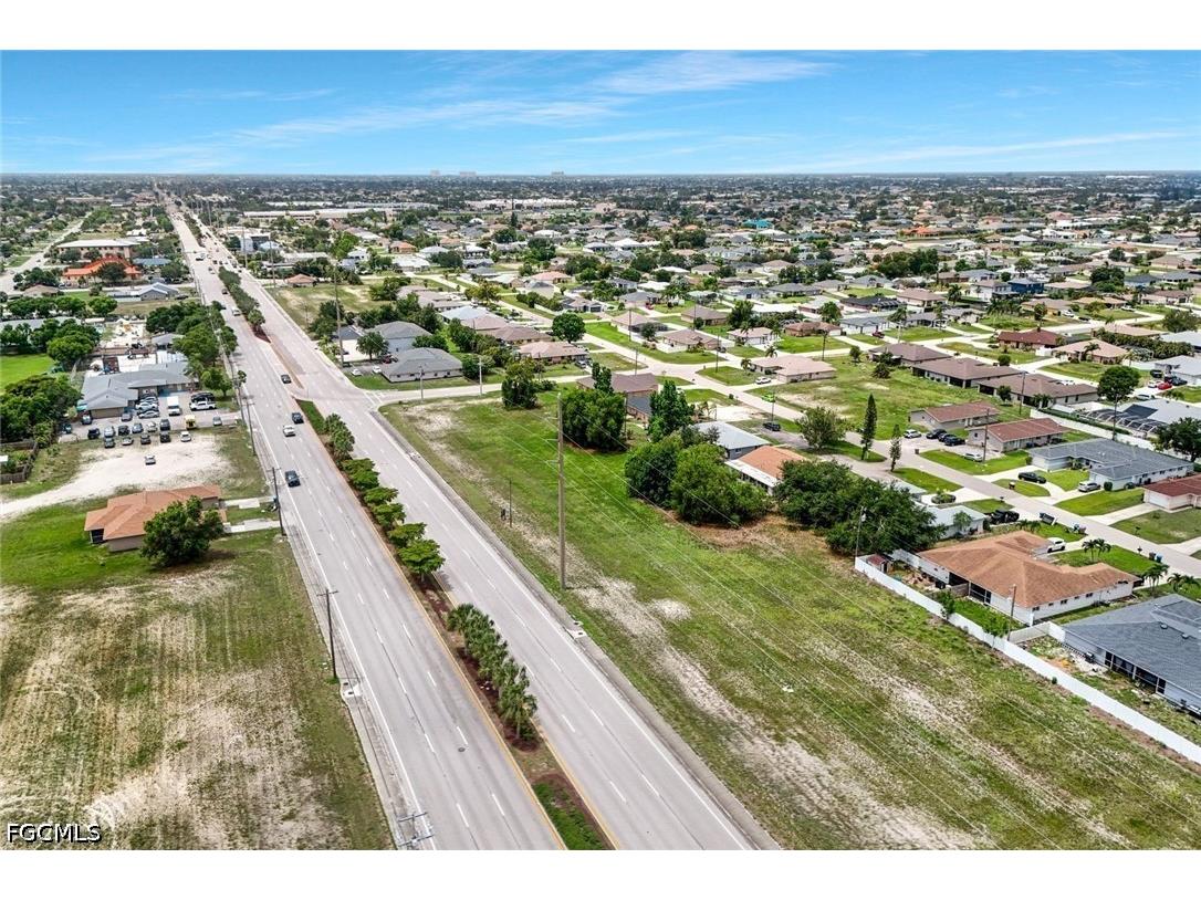 1808 Santa Barbara Boulevard Cape Coral FL 33991 2026015329 image3