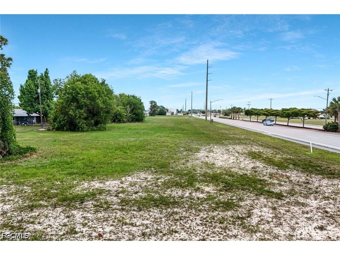 1808 Santa Barbara Boulevard Cape Coral FL 33991 2026015329 image8