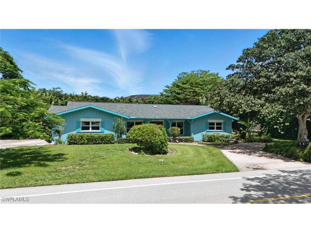 1809 Alamanda Drive Naples FL 34102 225058116 image1