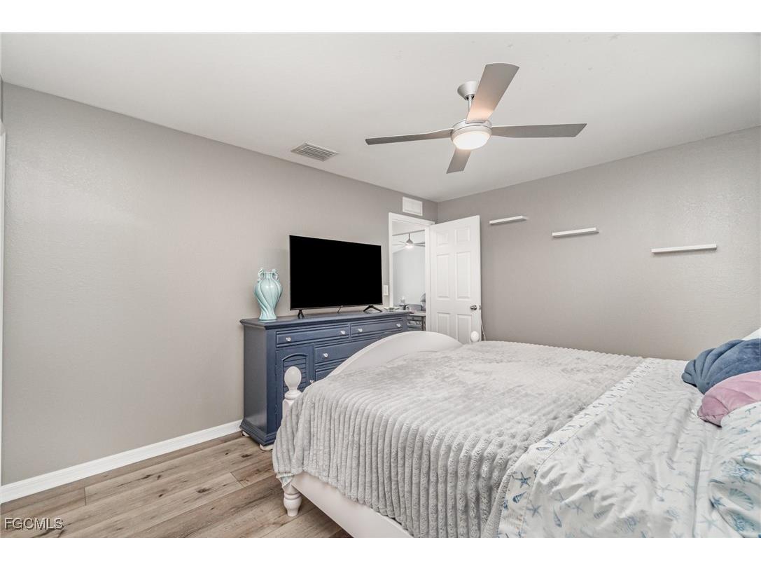 1809 NE 44th Terrace Cape Coral FL 33909 2025018813 image12