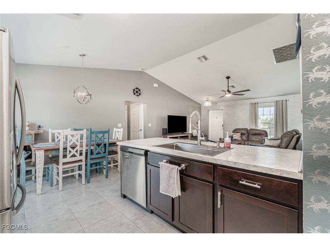 1809 NE 44th Terrace Cape Coral FL 33909 2025018813 image9
