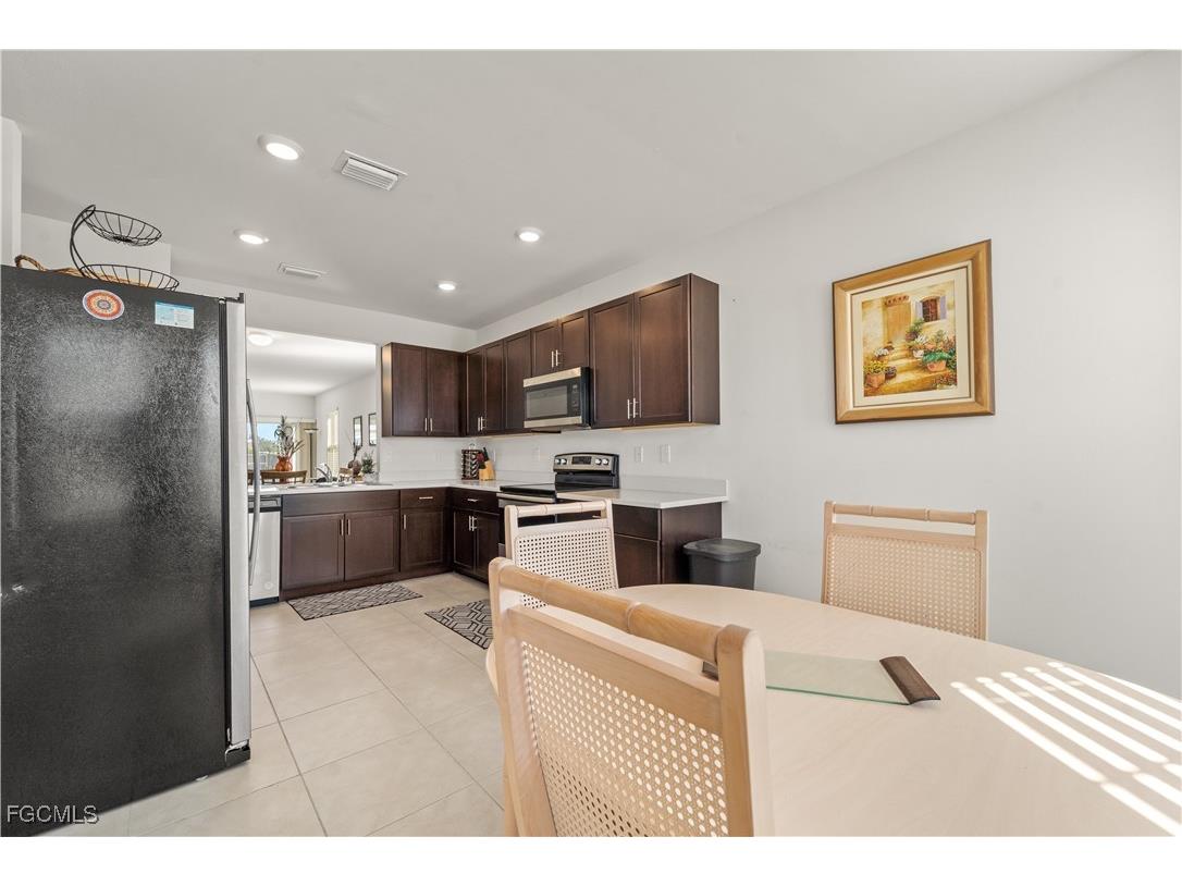 1809 NE 5th Court Cape Coral FL 33909 2025026120 image13